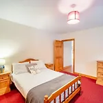 5 Bed In Oc-ii11344