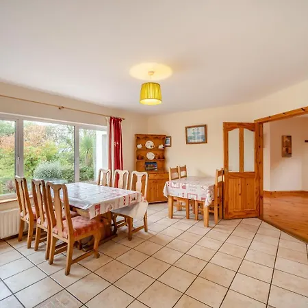 5 Bed In Oc-ii11344 * Mountcharles