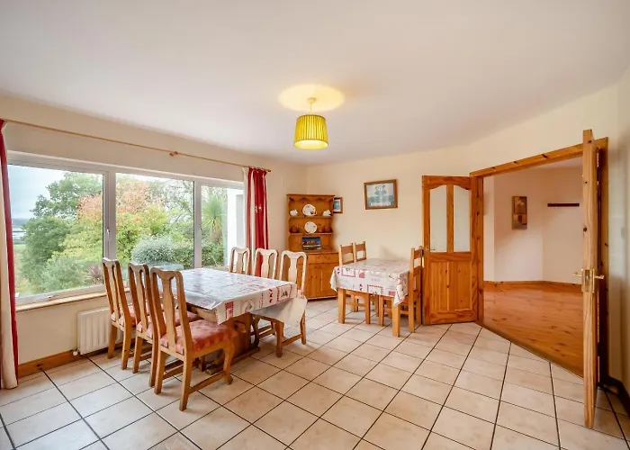 5 Bed In Oc-ii11344 * Mountcharles
